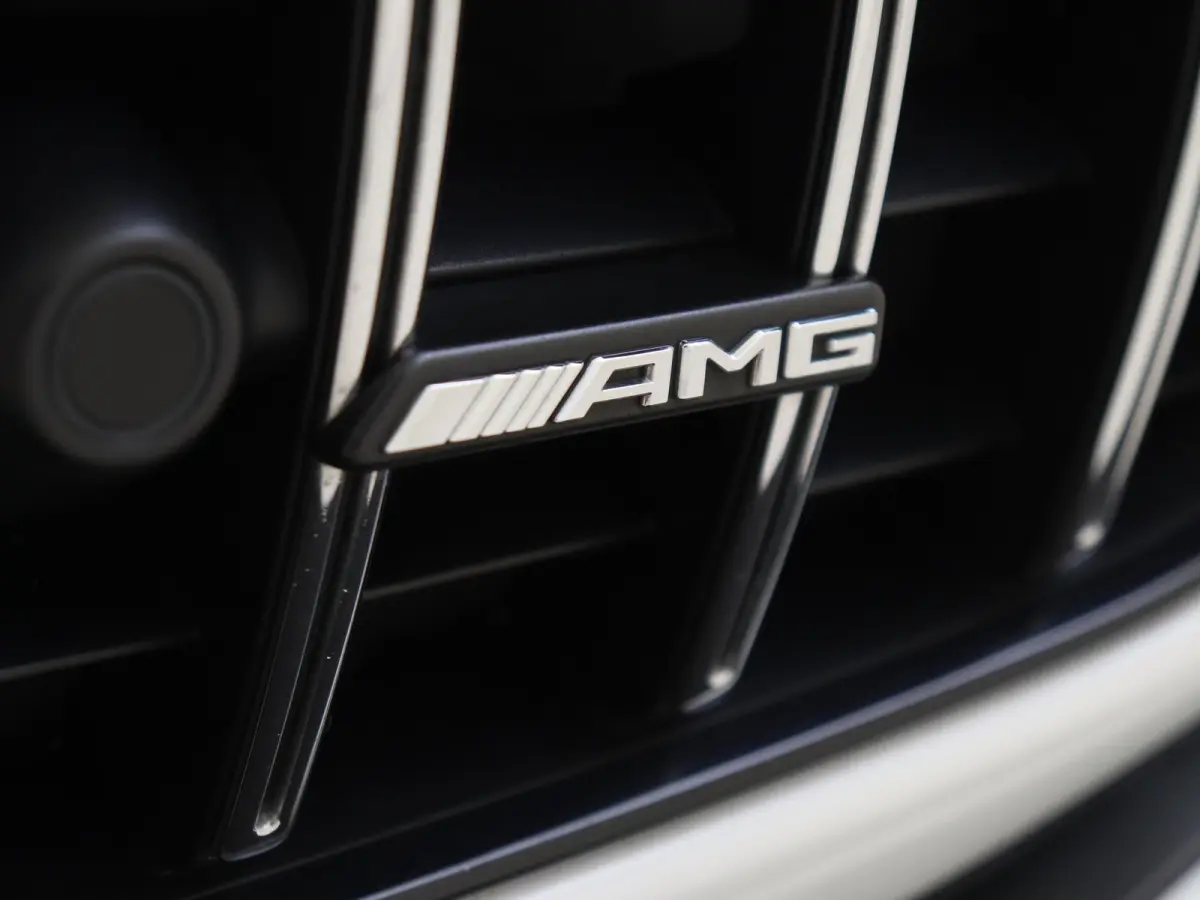 Roadster AMG 43 / V8 Styling/ 21 inch/ Burmester/ Stoelverwarming- & Ventilatie/ Perf. uitlaat