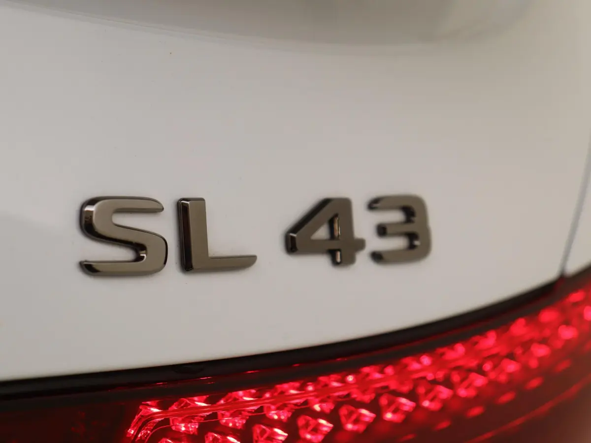 Roadster AMG 43 / V8 Styling/ 21 inch/ Burmester/ Stoelverwarming- & Ventilatie/ Perf. uitlaat