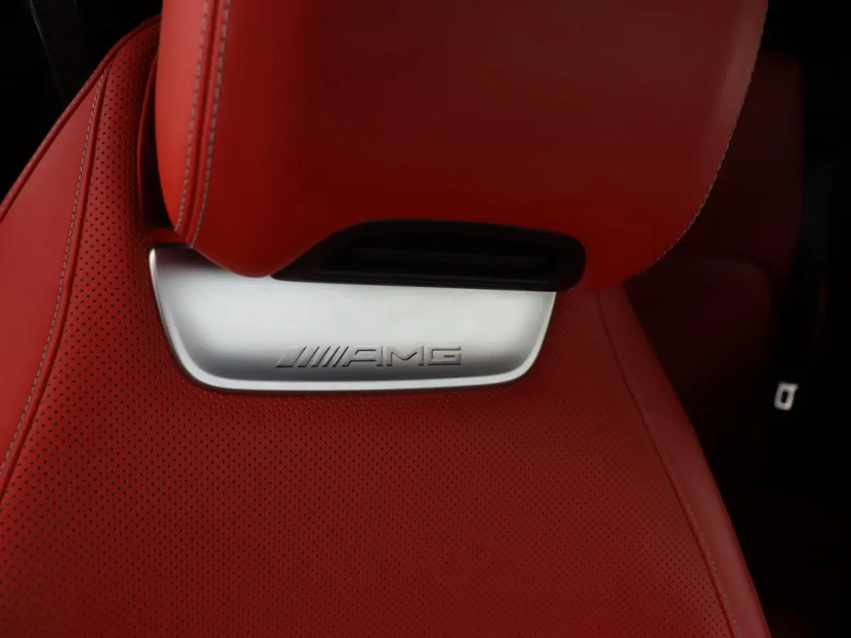 Roadster AMG 43 / V8 Styling/ 21 inch/ Burmester/ Stoelverwarming- & Ventilatie/ Perf. uitlaat