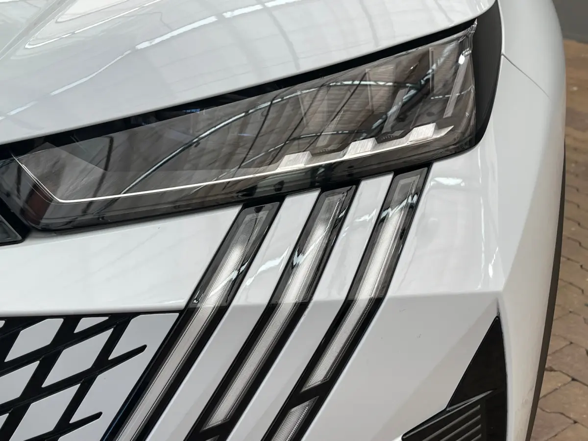 1.6 plug-in Hybrid 225 GT Climate | Adaptive Cruise | Navigatie | Apple Carplay/Android auto | Camera 360