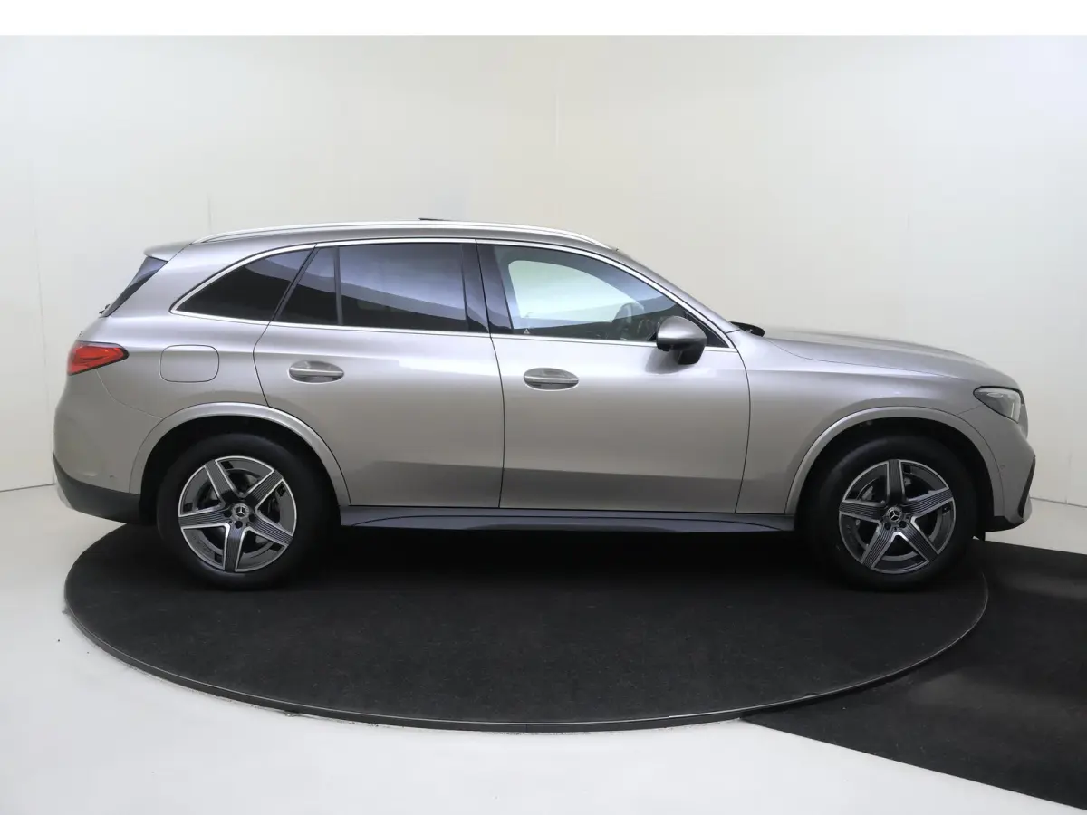 4MATIC AMG Line Premium/ AIRMATIC/ Achterasbesturing/ Memory/ Panoramadak / 360 Camera/ Digital Light