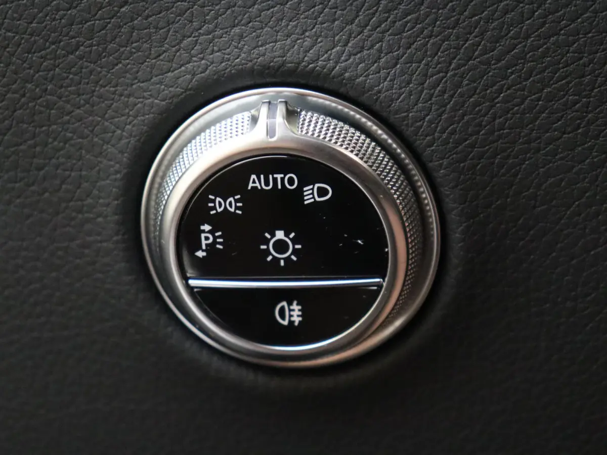 4MATIC AMG Line Premium/ AIRMATIC/ Achterasbesturing/ Memory/ Panoramadak / 360 Camera/ Digital Light
