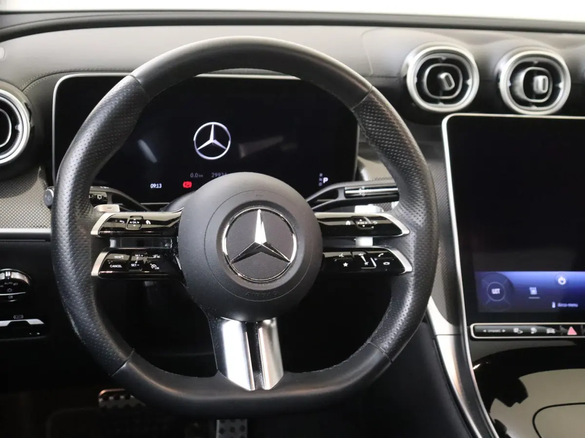 4MATIC AMG Line Premium/ AIRMATIC/ Achterasbesturing/ Memory/ Panoramadak / 360 Camera/ Digital Light