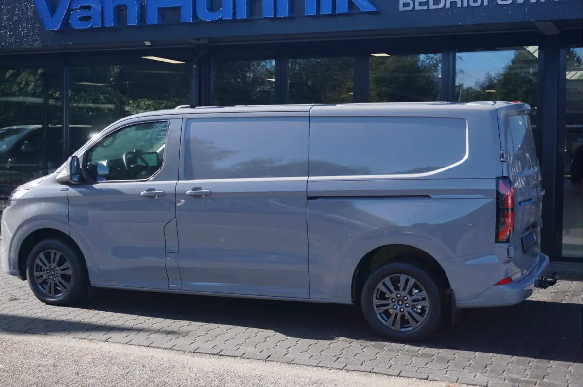 340L 218PK 71KWH AWD Limited Elektrisch AUT BPM VRIJ!! Apple CP/Android A, LED, Trekhaak, 2x Schuifdeur 17" LM!! NR. EC55
