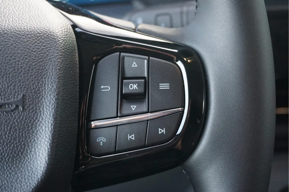 320L 218PK 71KWH AWD Limited AUT BPM VRIJ!! Apple CP/Android A, LED, Trekhaak, 2x Schuifdeur 17" LM!! NR. EC55