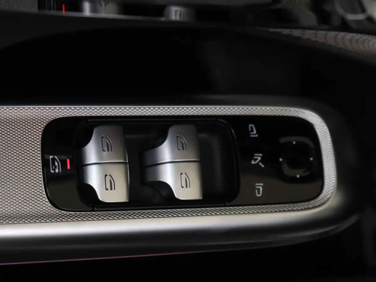 300 e Sport Edition /Panoramadak /20 Inch /Stoelventilatie /360 Camera