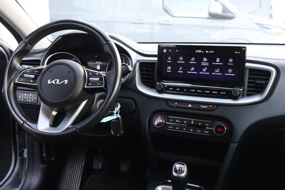 1.0 T-GDi DynamicLine | Cruise Control | Navigatie | Camera | Climate Control | Apple Carplay/Android Auto |