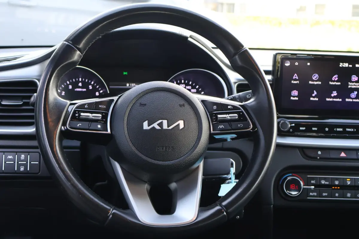 1.0 T-GDi DynamicLine | Cruise Control | Navigatie | Camera | Climate Control | Apple Carplay/Android Auto |