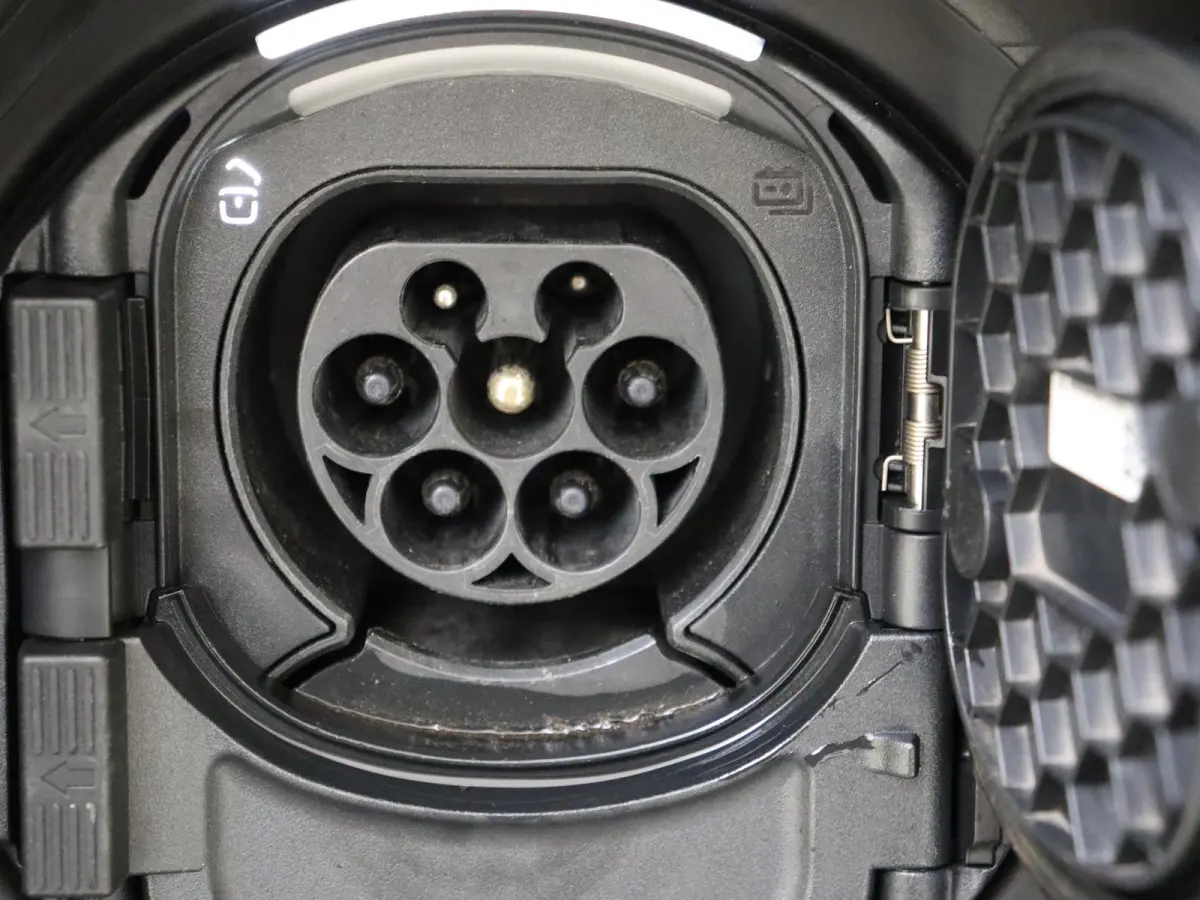 250 Business Solution Luxury 67 kWh
