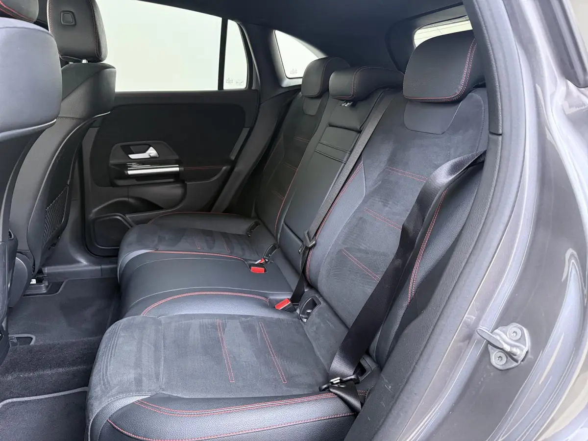 250 Business Solution AMG 67 kWh / Night/ Sfeerverlichting/ 95% SoH