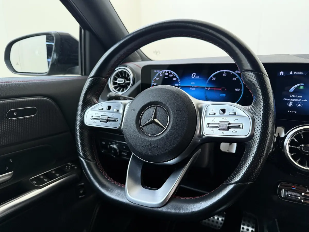 250 Business Solution AMG 67 kWh / Night/ Sfeerverlichting/ 95% SoH