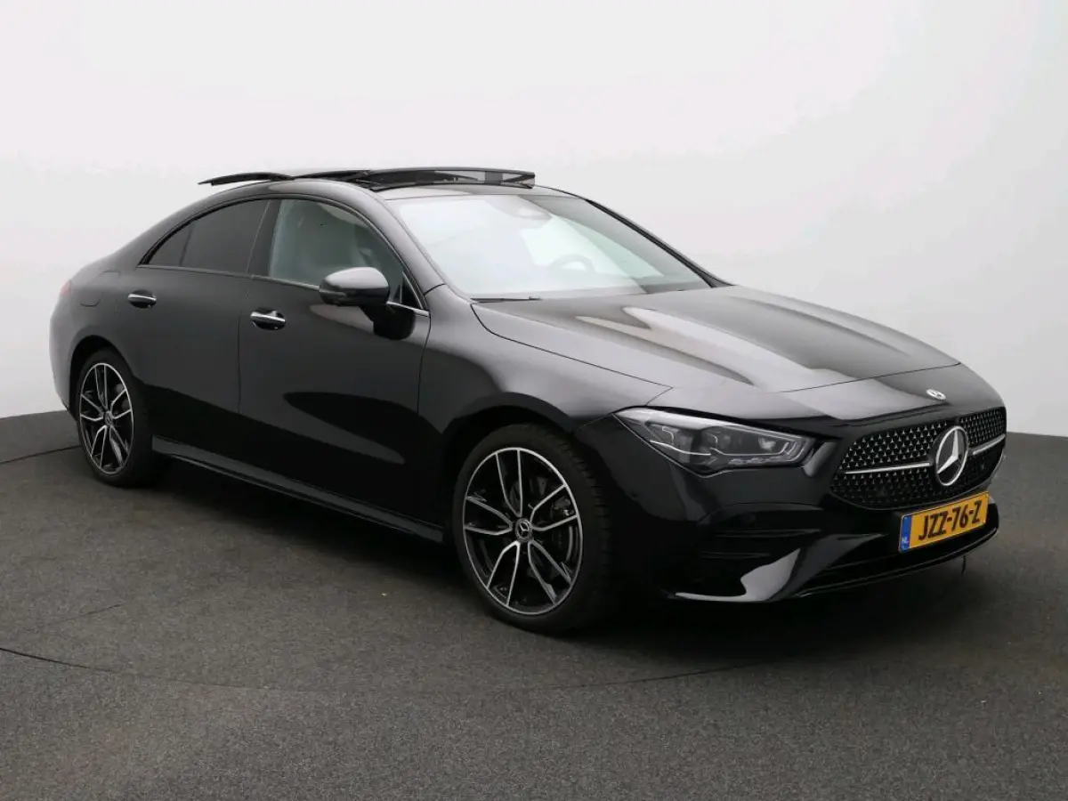 250 e Business Solution AMG Panoramadak / Head-up / 360 Camera / Memory Seats / Nightpakket /