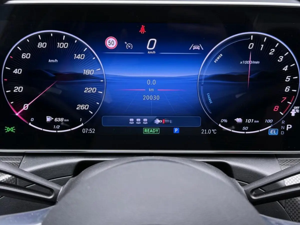 300 e Business Solution AMG / Panoramadak/ 19 inch/ Night/ Memory