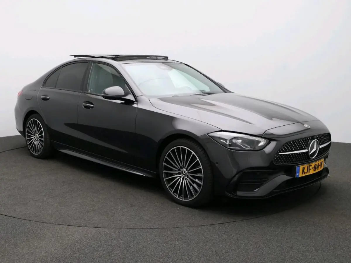 300 e Business Solution AMG / Panoramadak/ 19 inch/ Night/ Memory