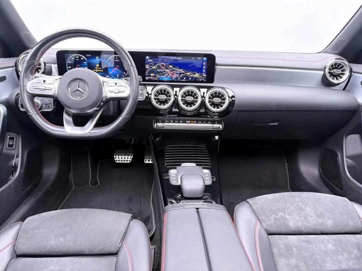 180 Business Solution AMG / Panoramadak/ Sfeerverlichting/ Memory/ Multibeam/