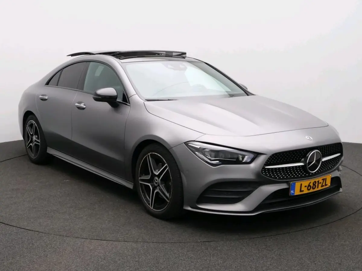 180 Business Solution AMG / Panoramadak/ Sfeerverlichting/ Memory/ Multibeam/