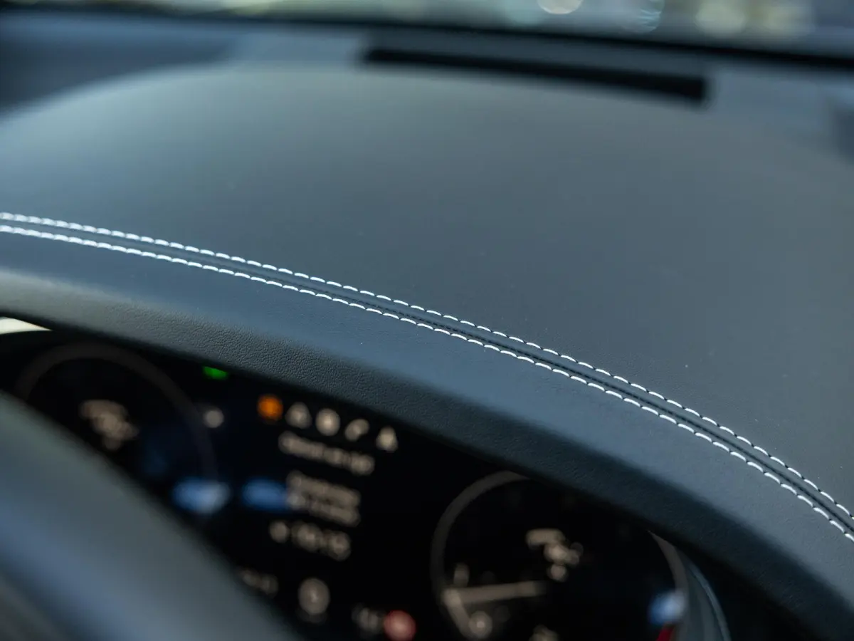 4.0 V8 | TOUR PAKKET | CITY PAKKET | NAIM SOUND | 22 INCH | PANORAMA/SCHUIF-KANTELDAK | HEAD-UP DISPLAY | NACHTZICHT | STOELMASSAGE VOOR | STOELVENTILATIE | ACHTERBANKVENTILATIE |