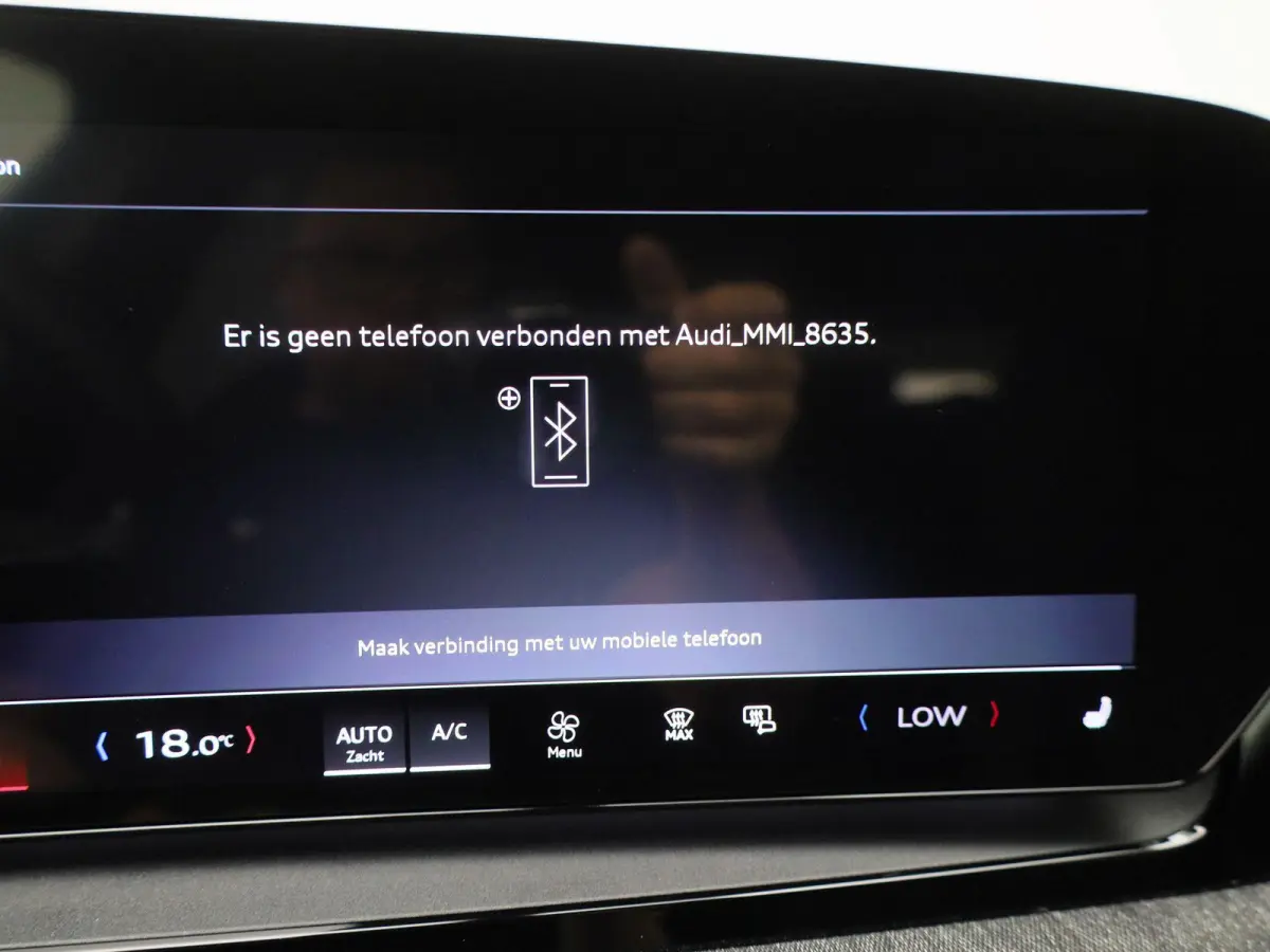 Launch edition 83 kWh 252 PK | Adaptive cruise control | Navigatie | Stuurverwarming | Stoelverwarming voor & achter | Elektrisch instel. voorstoelen | 360 Camera | Smartphone interface | MM