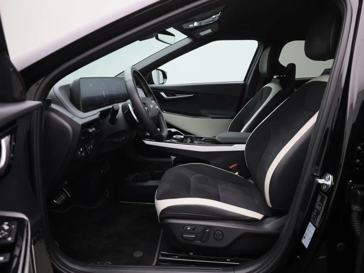 BEV 77,4 kWH GT Line AWD | 100% SOH | ACHTERUITRIJCAMERA | STOELVERWARMING | MERIDIAN AUDIO | STOELKOELING | HEAD-UP | STUURVERWARMING | ELEKTRISCHE ACHTERKLEP | MEMORY | APPLE CARPLAY - AND
