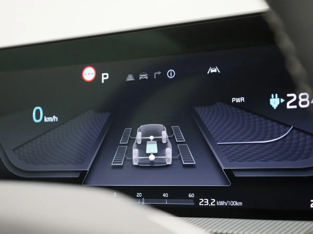 BEV 77,4 kWH GT Line AWD | 100% SOH | ACHTERUITRIJCAMERA | STOELVERWARMING | MERIDIAN AUDIO | STOELKOELING | HEAD-UP | STUURVERWARMING | ELEKTRISCHE ACHTERKLEP | MEMORY | APPLE CARPLAY - AND