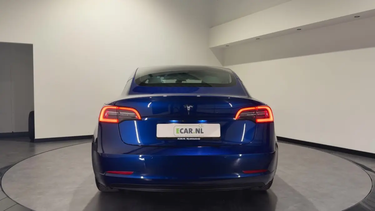 Standard RWD Plus 60 kWh | SOH 82,4% | Premium wit interieur | Trekhaak | ACC | Keurige auto