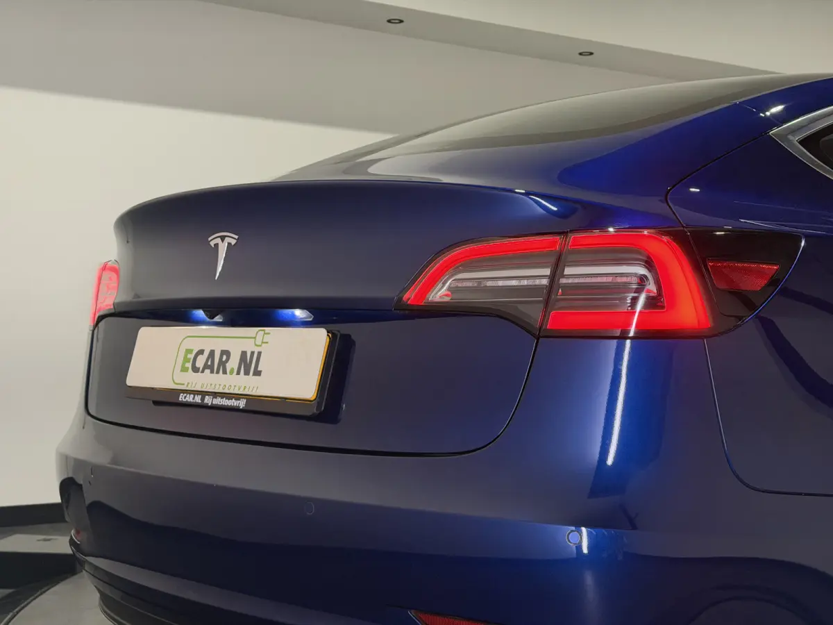 Standard RWD Plus 60 kWh | SOH 82,4% | Premium wit interieur | Trekhaak | ACC | Keurige auto