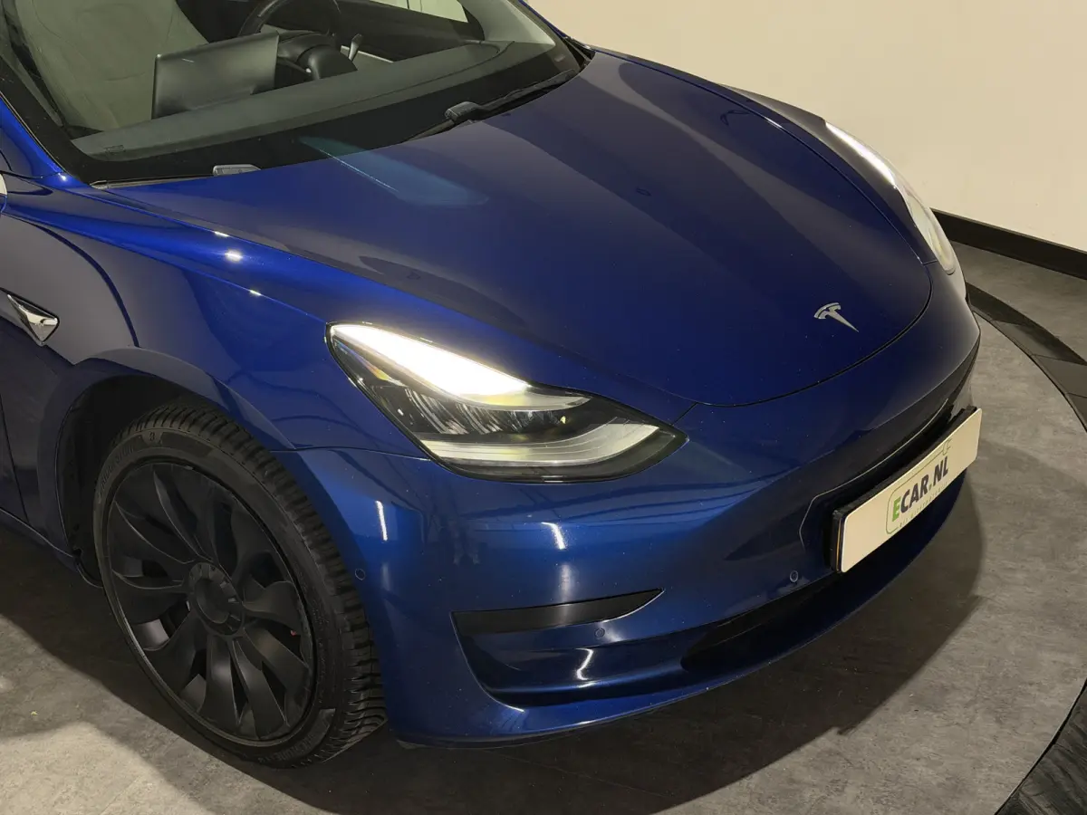 Standard RWD Plus 60 kWh | SOH 82,4% | Premium wit interieur | Trekhaak | ACC | Keurige auto