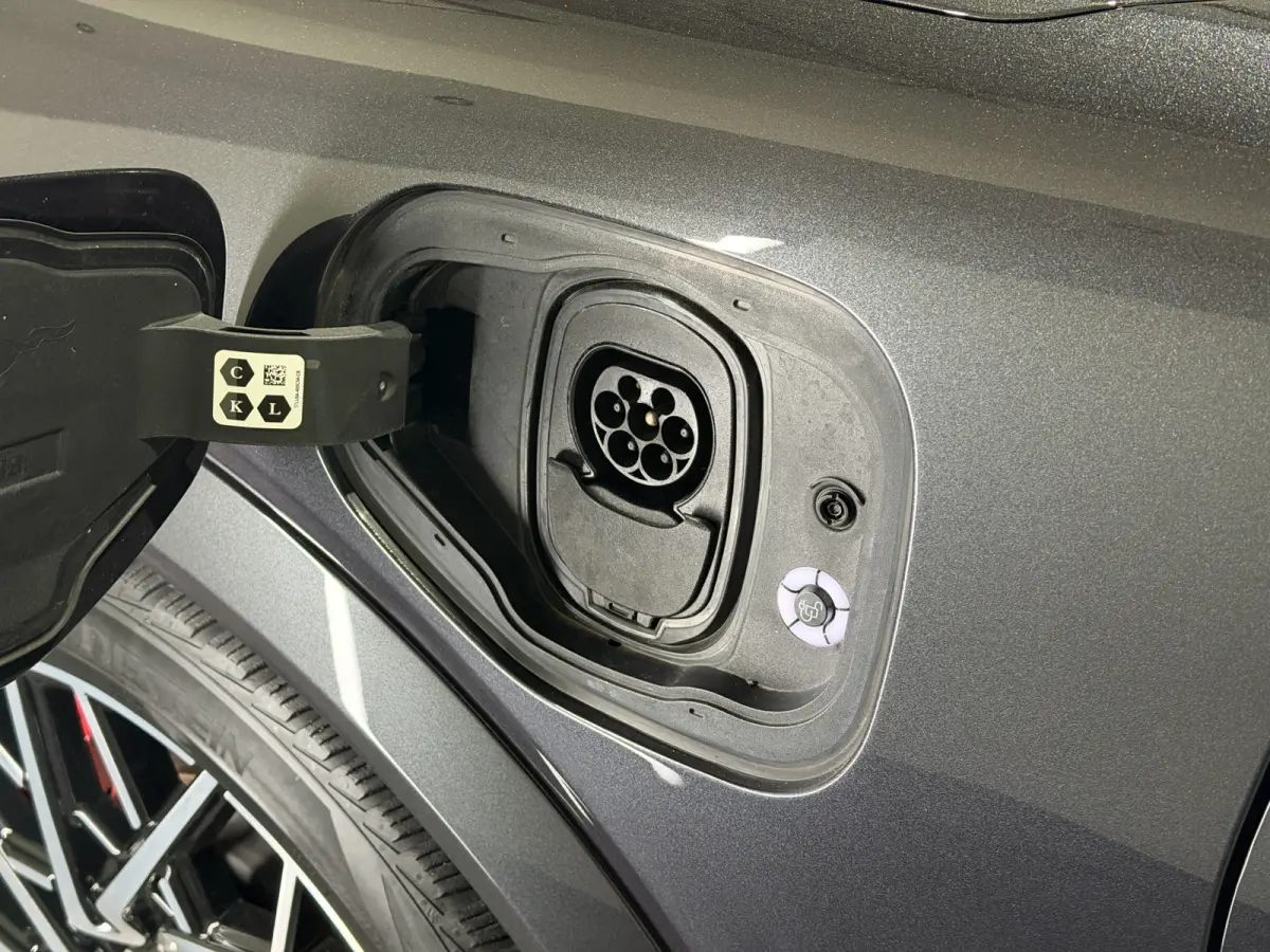 GT Extended AWD 98 kWh | SOH 95,2% | Panoramadak | Trekhaak | B&O Audio | 360 Cam