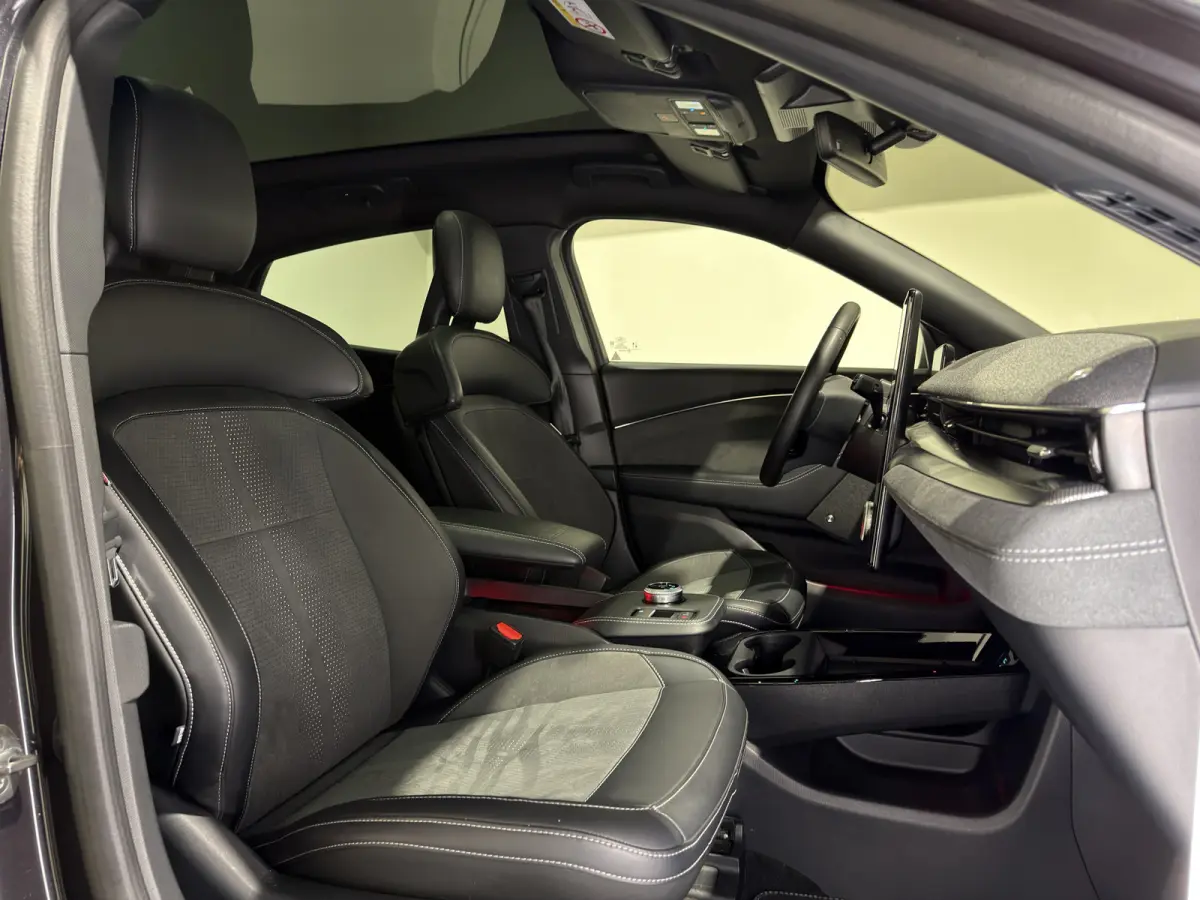 GT Extended AWD 98 kWh | SOH 95,2% | Panoramadak | Trekhaak | B&O Audio | 360 Cam