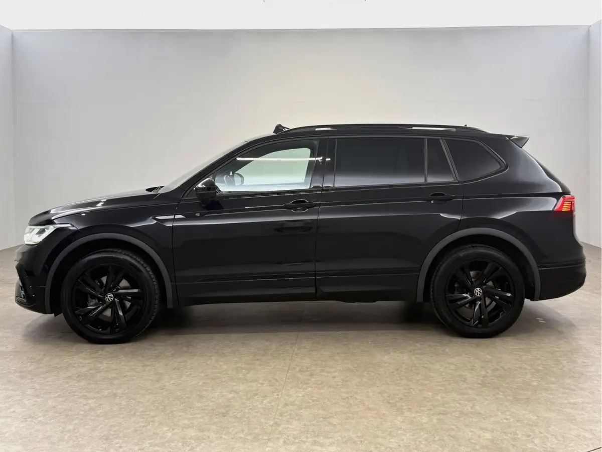 1.5 TSI R-Line Business+ Black Edition | H/K | Pano | Sfeer | Virtual | HuD | Trekhaak | Camera | Carplay | IQ Lights