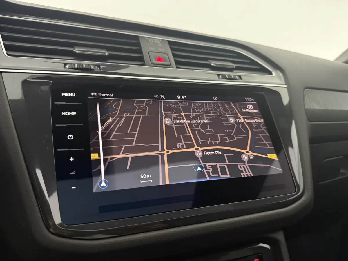 1.5 TSI R-Line Business+ Black Edition | H/K | Pano | Sfeer | Virtual | HuD | Trekhaak | Camera | Carplay | IQ Lights