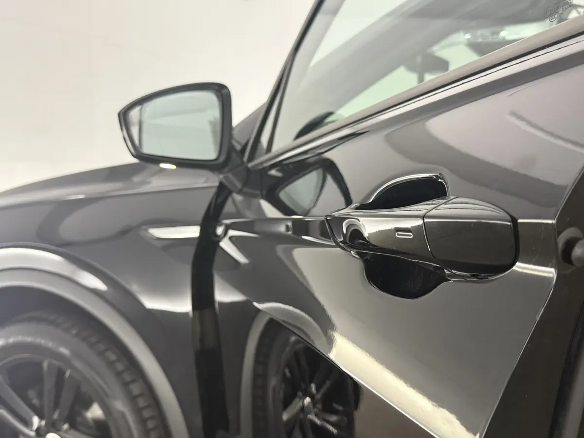 1.5 TSI R-Line Business+ Black Edition | H/K | Pano | Sfeer | Virtual | HuD | Trekhaak | Camera | Carplay | IQ Lights