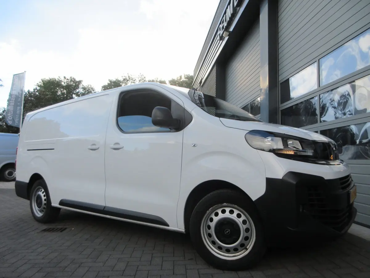 2.0, 177pk, L3, Euro6, Airco, Navigatie, Stuurverwarming, PDC. 3-Zits.