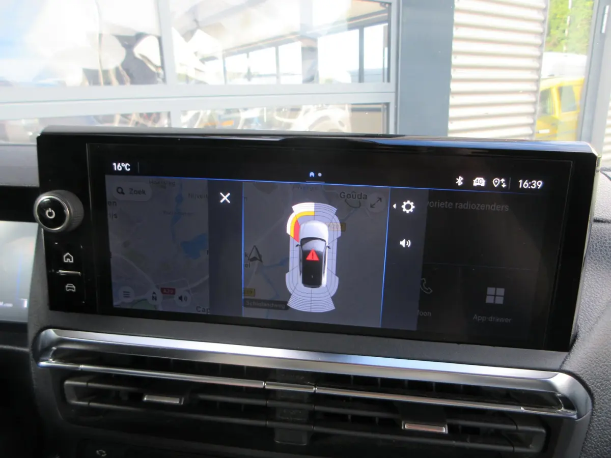 2.0, 177pk, L3, Euro6, Airco, Navigatie, Stuurverwarming, PDC. 3-Zits.