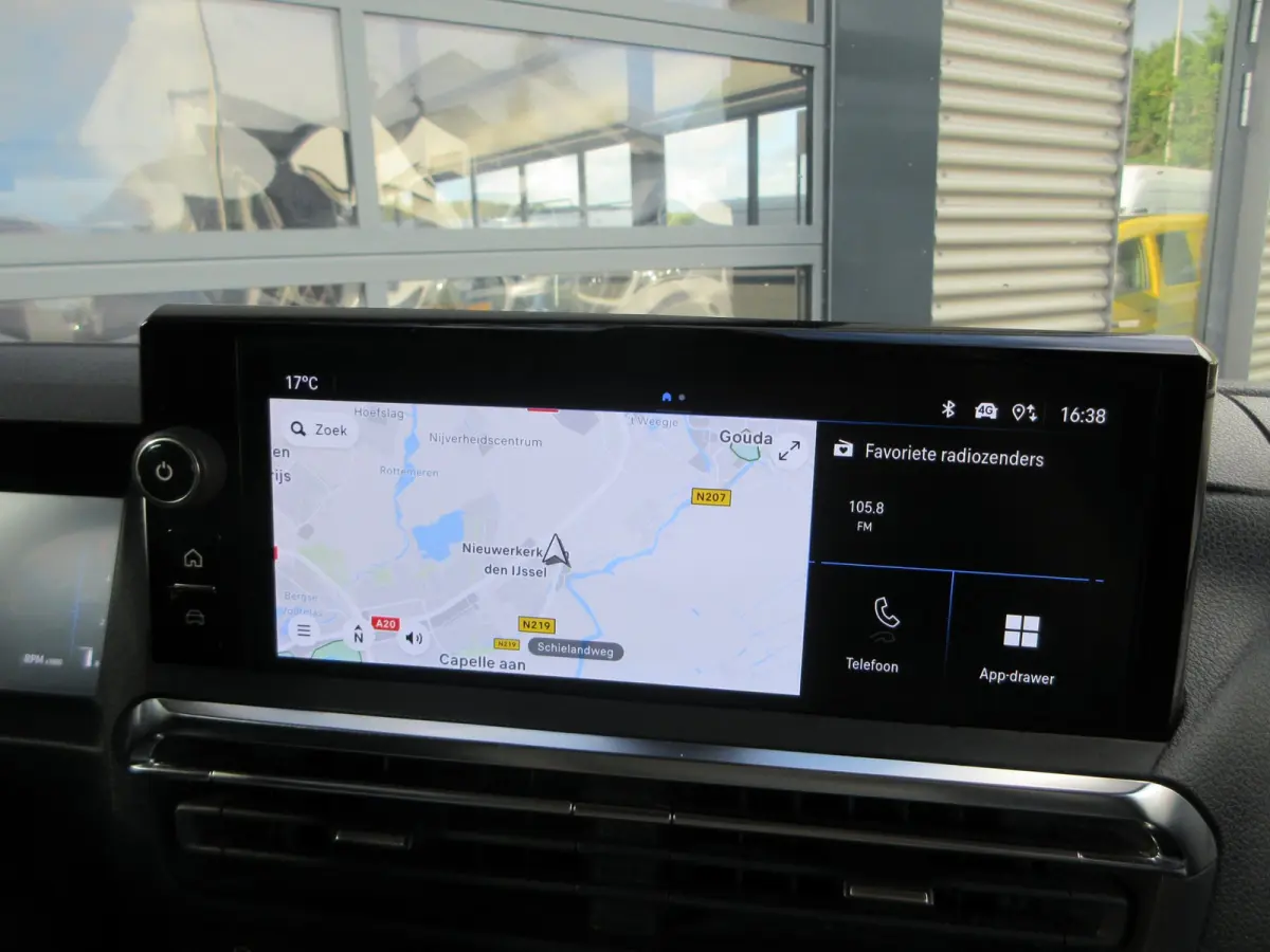2.0, 177pk, L3, Euro6, Airco, Navigatie, Stuurverwarming, PDC. 3-Zits.