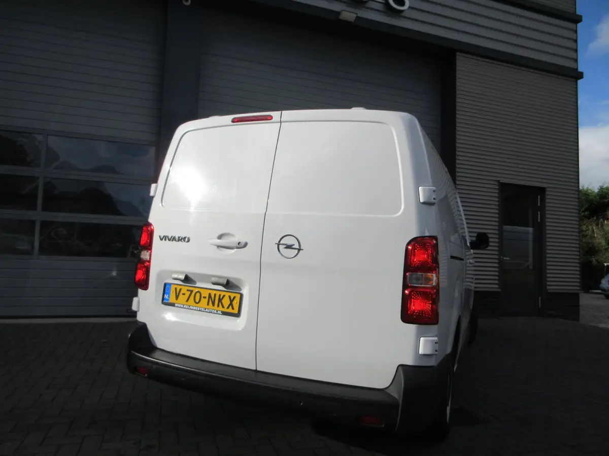 2.0, 177pk, L3, Euro6, Airco, Navigatie, Stuurverwarming, PDC. 3-Zits.