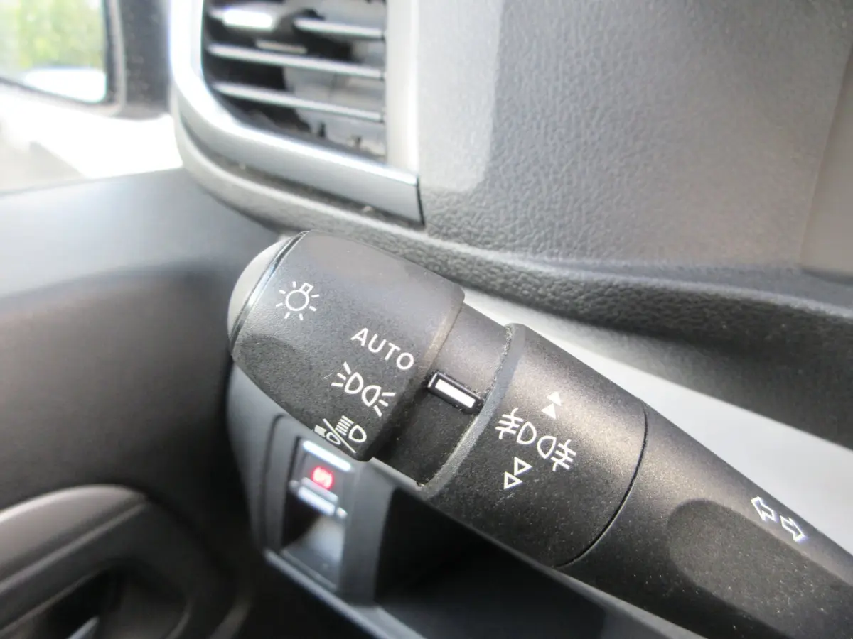 2.0, 177pk, L3, Euro6, Airco, Navigatie, Stuurverwarming, PDC. 3-Zits.