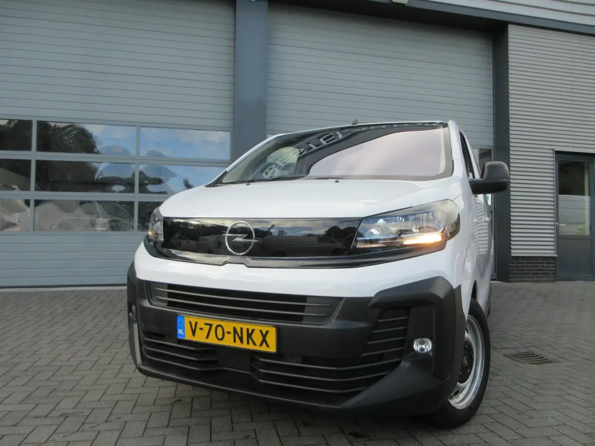 2.0, 177pk, L3, Euro6, Airco, Navigatie, Stuurverwarming, PDC. 3-Zits.