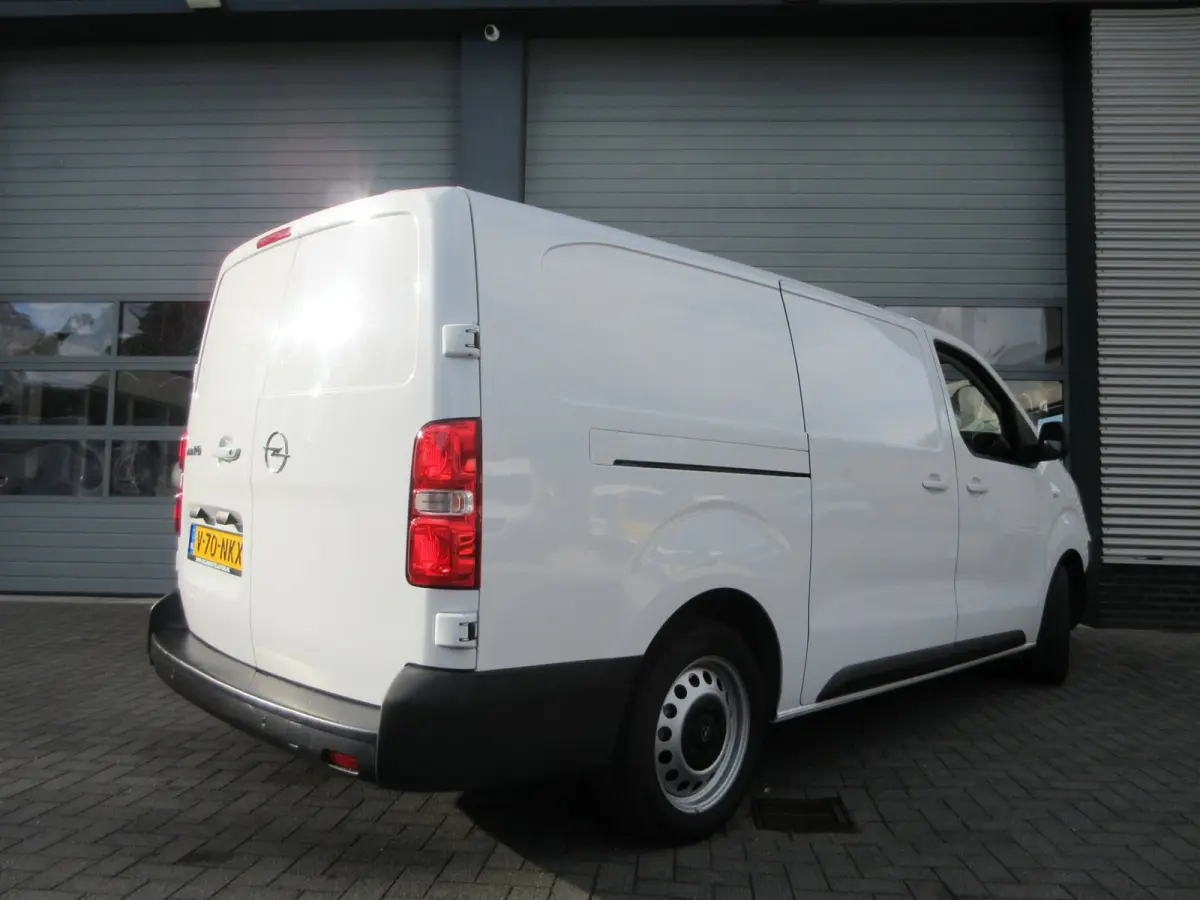 2.0, 177pk, L3, Euro6, Airco, Navigatie, Stuurverwarming, PDC. 3-Zits.