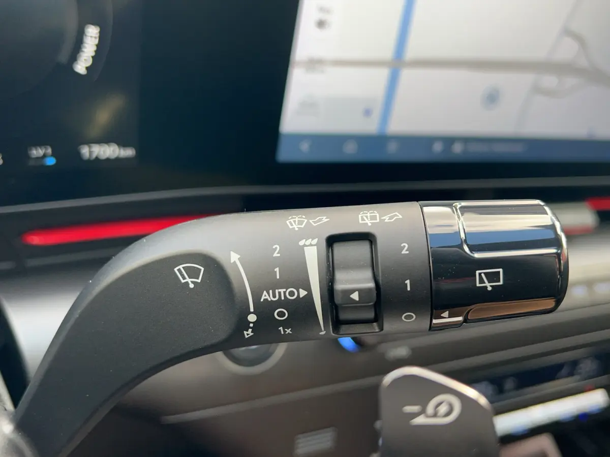 64.8 kWh 217pk N-Line Business | Carplay | Premium audio | Adaptive cruise controle | Dodehoek detectie | Keyless | Navigatie | Parkeersensoren | Camera | Stoelverwarming | Stuurverwarming |