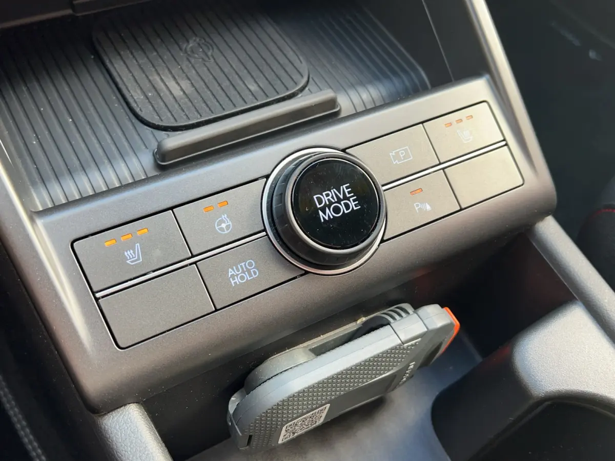 64.8 kWh 217pk N-Line Business | Carplay | Premium audio | Adaptive cruise controle | Dodehoek detectie | Keyless | Navigatie | Parkeersensoren | Camera | Stoelverwarming | Stuurverwarming |