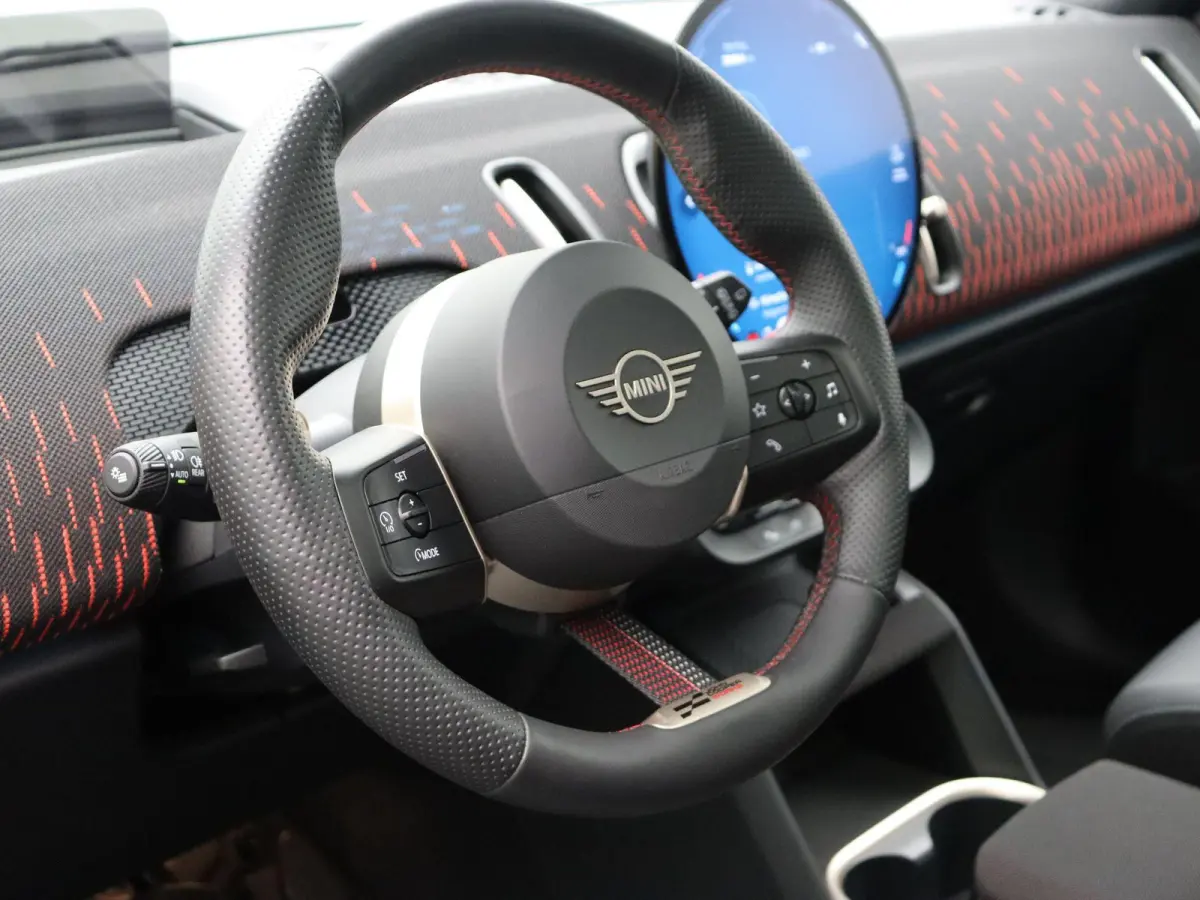 E JCW Pakket + Pakket XL + SoH 100% + Glazen panoramadak + Driving Assistant Professional + Parking Assistant Plus + Harman Kardon + Comfort Access + 20''