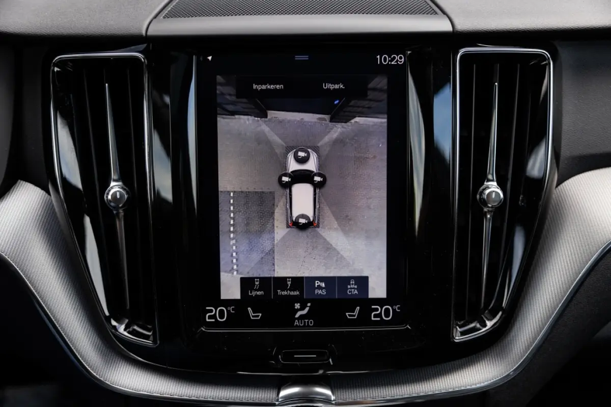 2.0 T8 AWD R-Design | B&W | 360 Cam | Stoelventilatie | Trekhaak |