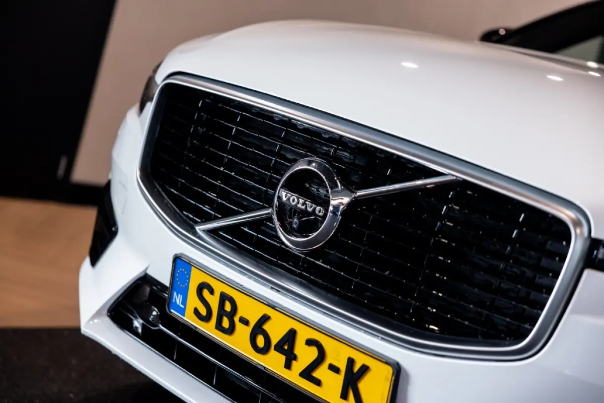 2.0 T8 AWD R-Design | B&W | 360 Cam | Stoelventilatie | Trekhaak |