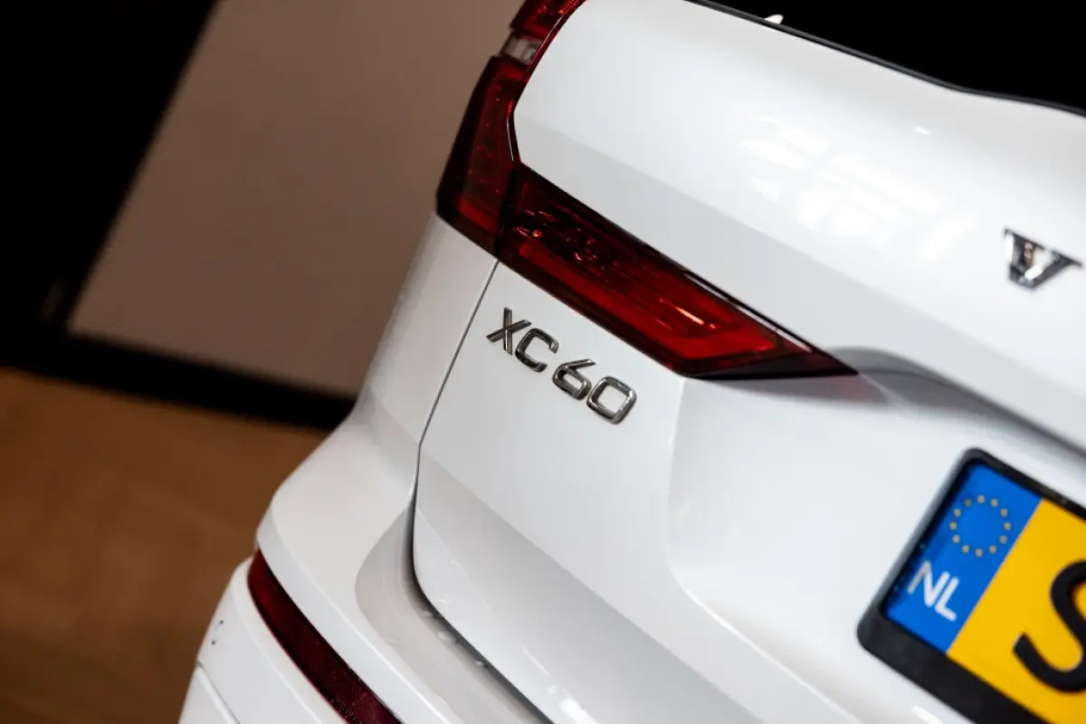 2.0 T8 AWD R-Design | B&W | 360 Cam | Stoelventilatie | Trekhaak |