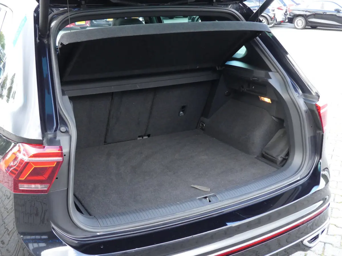 1.4 TSI eHybrid R-Line Business+ / pano / leer / 360 camera