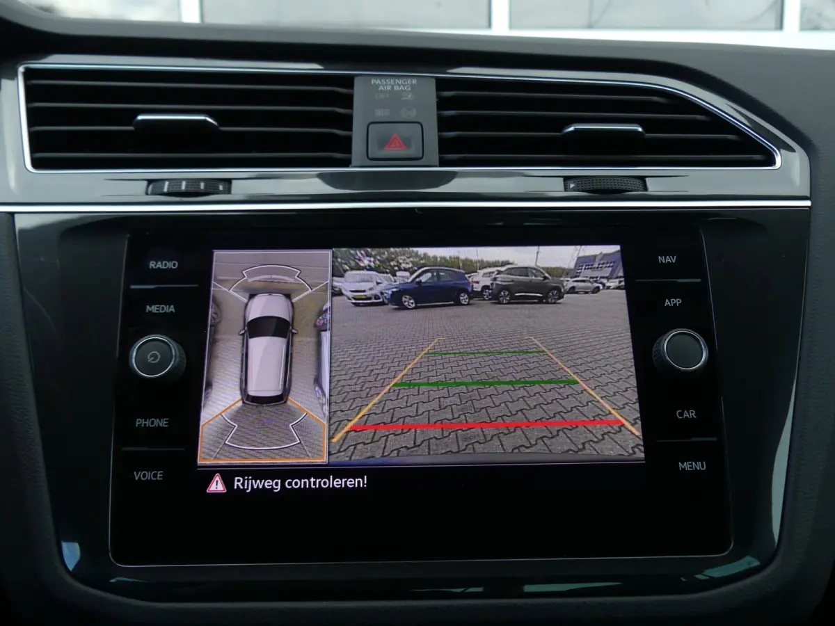 1.4 TSI eHybrid R-Line Business+ / pano / leer / 360 camera