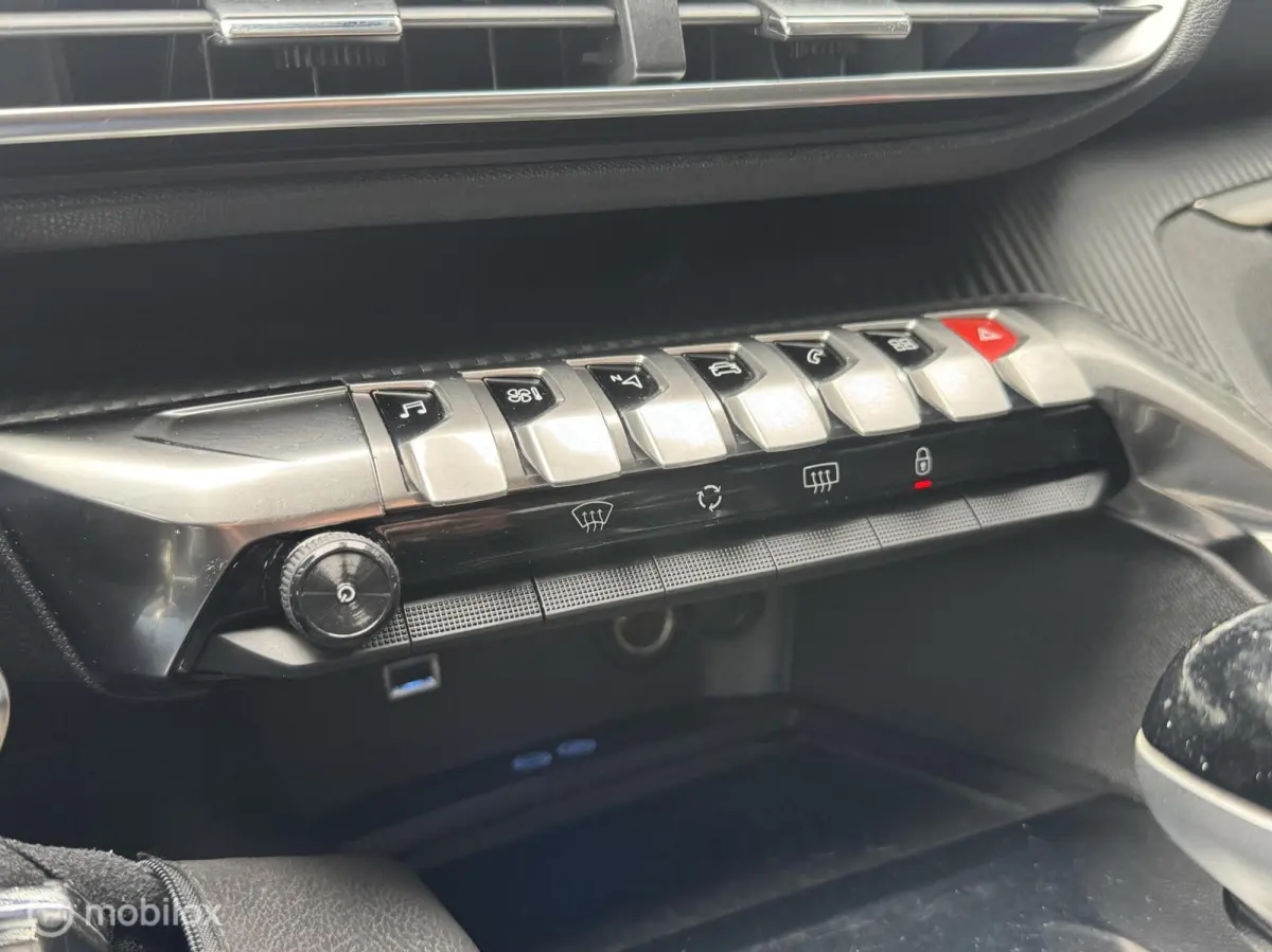 1.2 PureTech Active AIRCO/NAVIGATIE/CRUISE