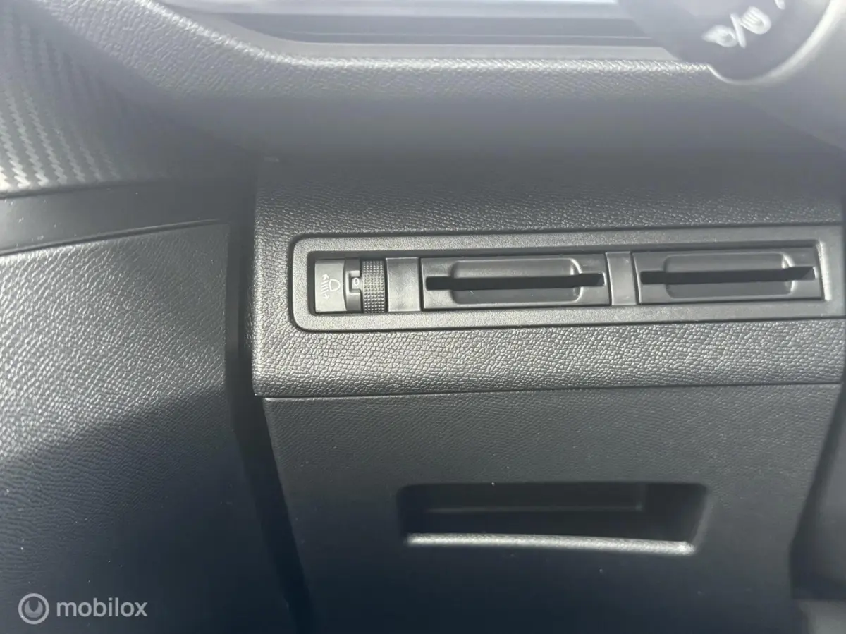 1.2 PureTech Active AIRCO/NAVIGATIE/CRUISE