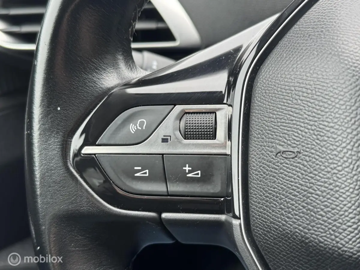 1.2 PureTech Active AIRCO/NAVIGATIE/CRUISE